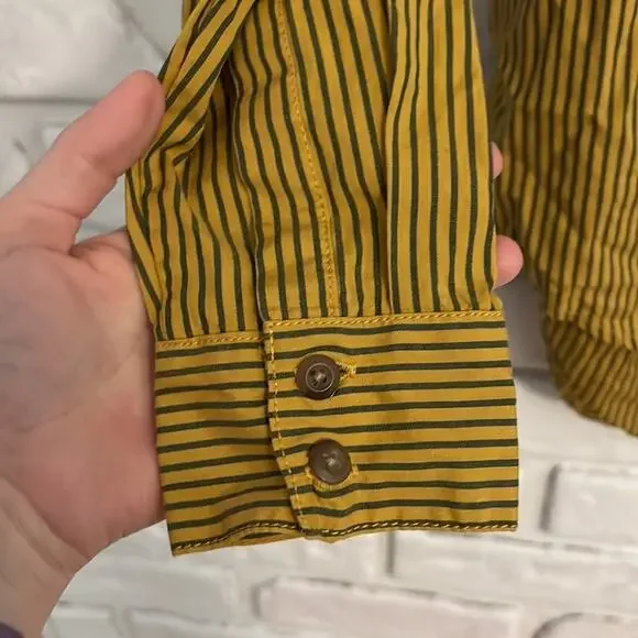 Urban Outfitters Vertical Stripe Button Down Top Size Small - Picture 3 of 8